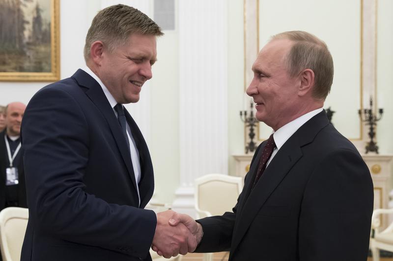 Robert Fico si Vladimir Putin, Foto: Alexander Zemlianichenko / AP / Profimedia