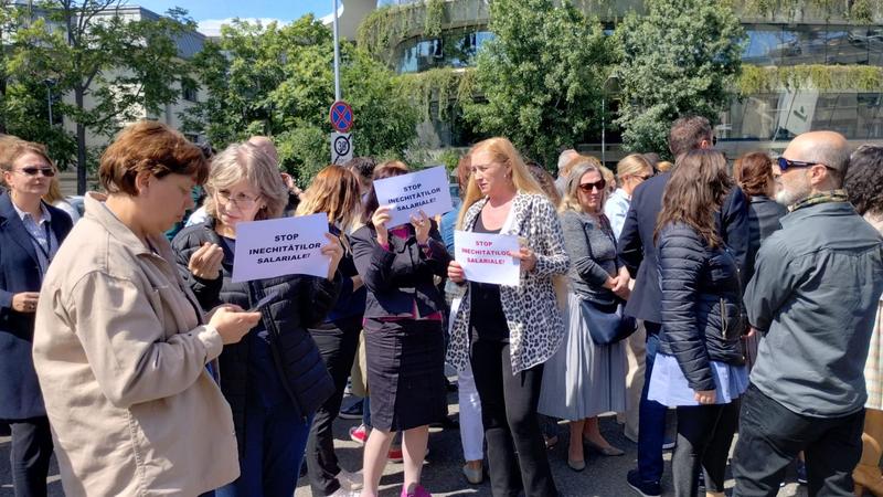 Un nou protest spontan al angajatilor din Guvern, Foto: HotNews.ro