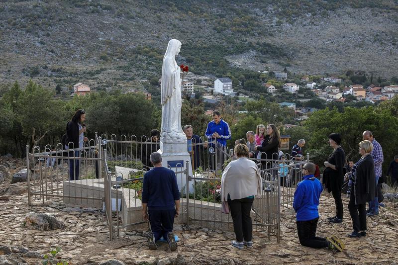 Statuia Fecioarei Maria de la Medjugorje , Foto: Philippe Lissac / Godong / Universal images group / Profimedia