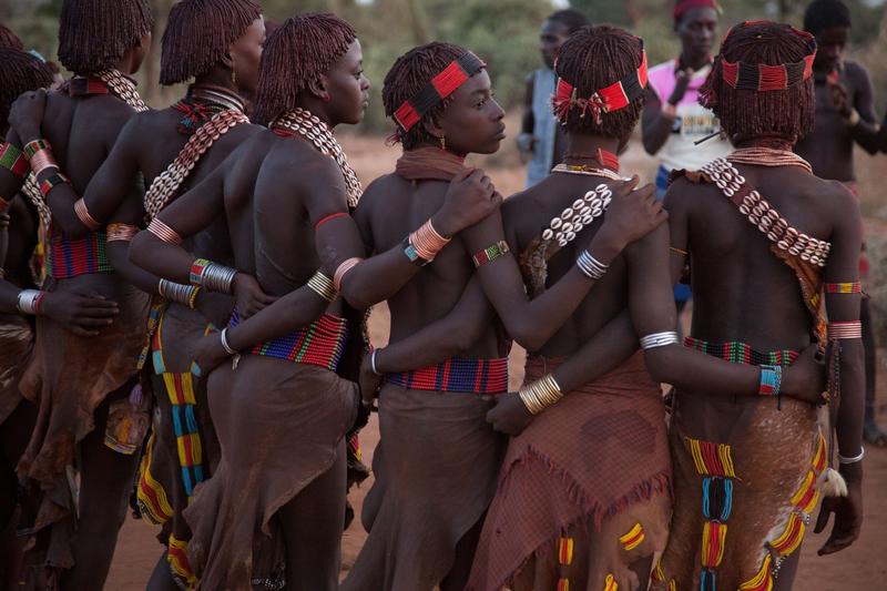 Grup de femei din regiunea Omo, Etiopia, Foto: David du Plessis / Alamy / Profimedia