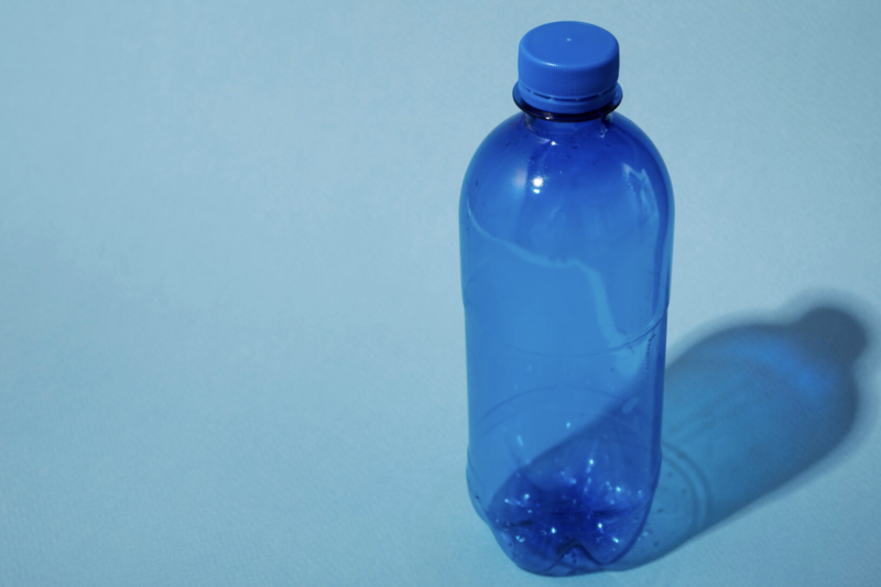 Sticlă de plastic, Foto: Freepik