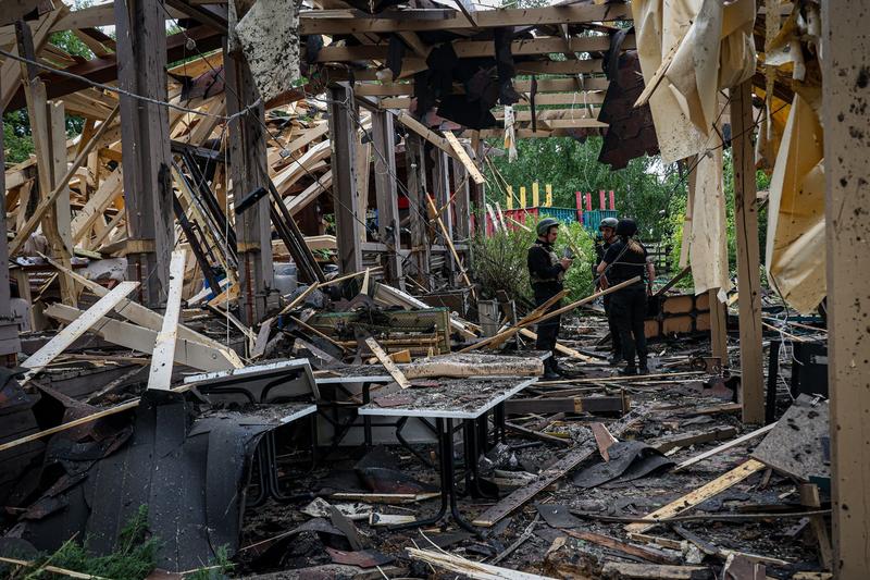 Război în Ucraina: Rușii au lovit un centru de recreere de lângă Harkov, Foto: STRINGER / AFP / Profimedia