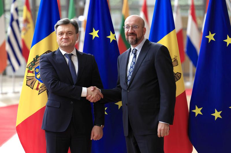 Dorin Recean și Charles Michel , Foto: Geert vanden Wijngaert / AP / Profimedia