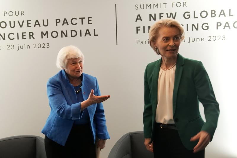 Janet Yellen, sefa Trezoreriei americane, alaturi de Ursula von der Leyen, presedintele Comisiei Europene, Foto: Christophe Ena / AP - The Associated Press / Profimedia