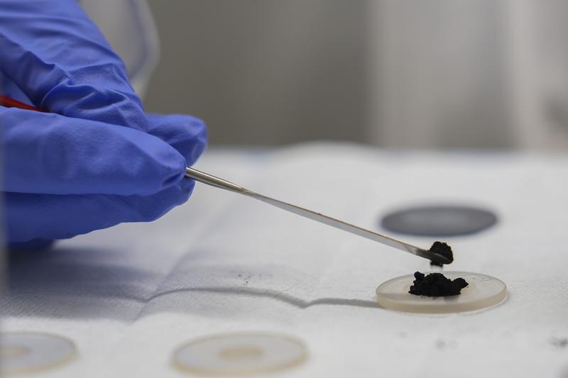 Biochar-ul ar putea înlocui nisipul din beton, Foto: Joshua A. Bickel / AP / Profimedia