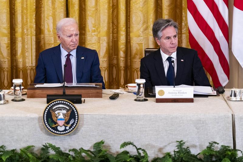 Joe Biden alaturi de seful diplomatiei americane, Antony Blinken, Foto: Pool/ABACA / Shutterstock Editorial / Profimedia