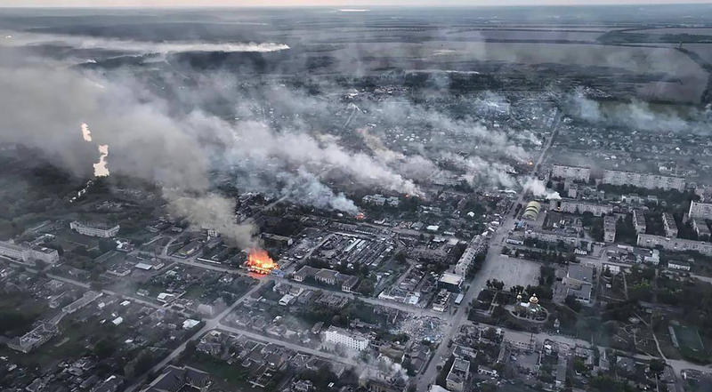 Clădirile avariate din orașul Vovceansk, din regiunea Harkov, Foto: Konstantin and Vlada Liberovy/E2 / WillWest News / Profimedia