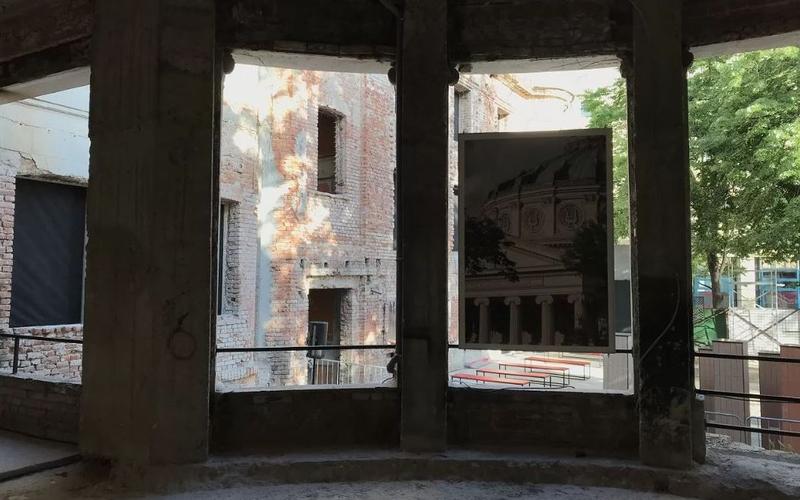 Ansamblul istoric de trei clădiri intitulat generic Restaurantul Cina a revenit la viață, Foto: curatorial.ro