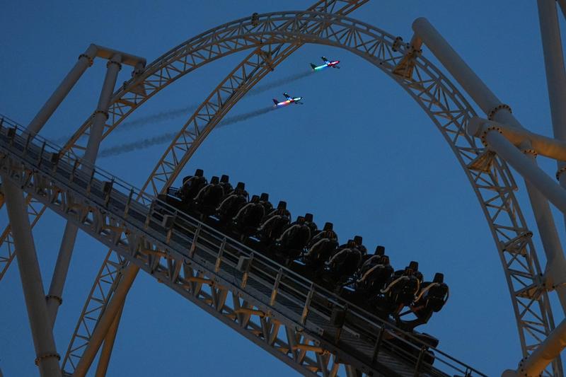 Petrecere VIP la rollercoasterul Hyperia înainte de inaugurarea oficială, Foto: Ian West Media Assignments / PA Images / Profimedia