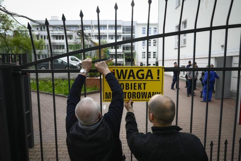 Autoritatile poloneze au confiscat cladirea unui fost liceu rusesc din Varsovia, Foto: Jaap Arriens / AFP / Profimedia