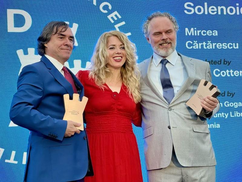 Mircea Cărtărescu, la Dublin, alături de soția sa, scriitoarea Ioana Nicolae, și de traducătorul cărții, Sean Cotter, Foto: Facebook / Mircea Cărtărescu