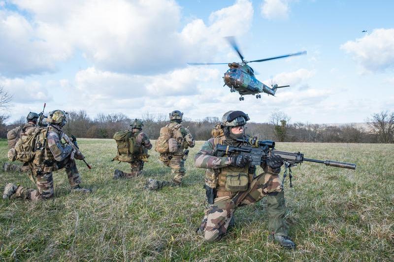 Antrenament al soldaților francezi, Foto: Shutterstock