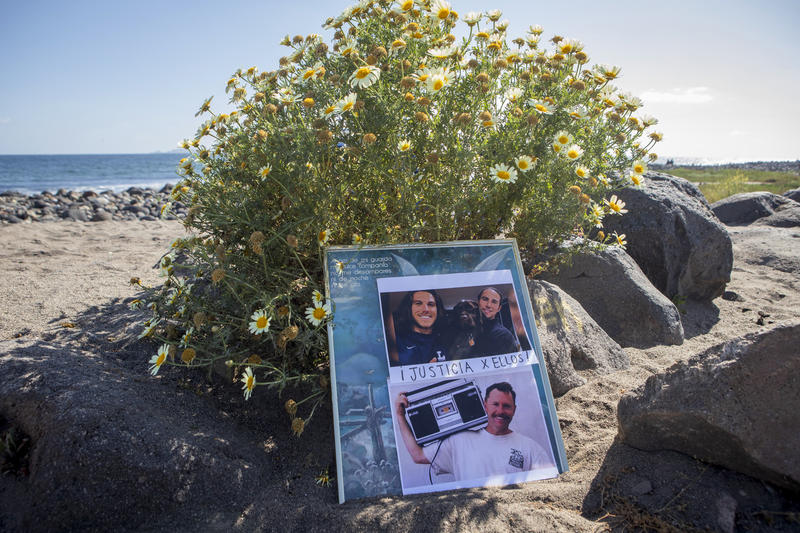 Fotografiile surferilor străini dispăruți pe plaja din Ensenada, Mexic, Foto: Karen Castaneda / AP / Profimedia