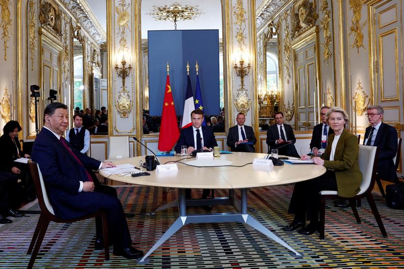 Xi Jinping, Emmanuel Macron și Ursula von der Leyen, Foto: GONZALO FUENTES / AFP / Profimedia