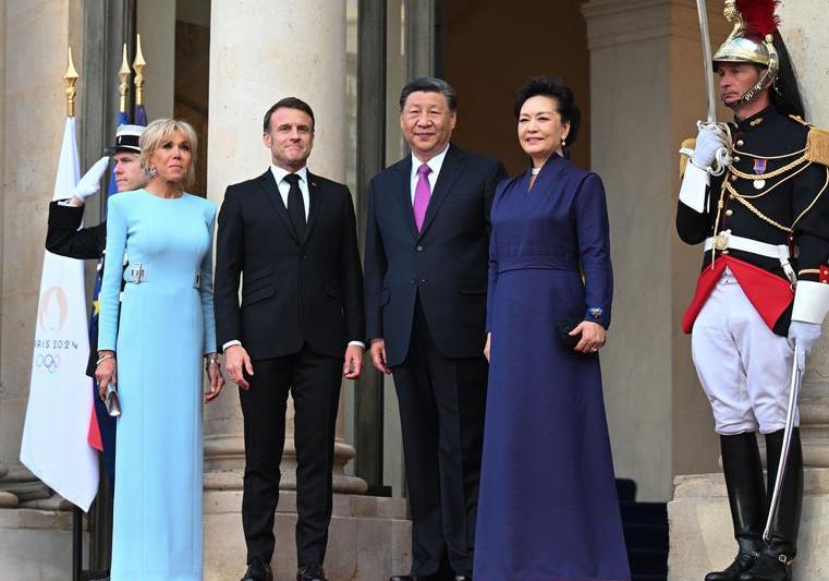 Emmanuel Macron și Xi Jinping, alături de soțiile lor, Foto: Li Xueren / Xinhua News / Profimedia