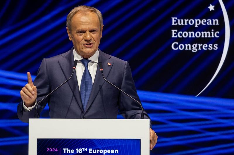 Premierul polonez Donald Tusk se adresează participanților în cadrul sesiunii de deschidere a celui de-al XVI-lea Congres Economic European (CEE), la Katowice, în Polonia, pe 7 mai 2024., Foto: Wojtek RADWANSKI / AFP / Profimedia