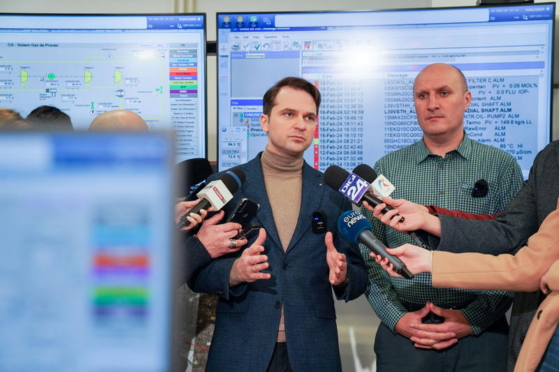 Ministrul Energiei Sebastian Burduja și directorul general al ELCEN Claudiu Crețu, Foto: Inquam Photos / Saul Pop