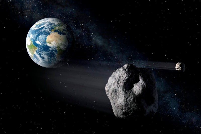 Un asteroid masiv, de dimensiunea unui munte, va trece joi la 6,6 milioane de kilometri de Terra