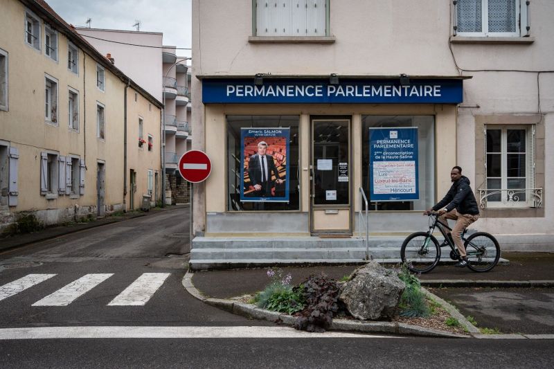 În Franța rurală, oamenii se simt abandonați și vor să voteze pentru extrema-dreaptă a lui Le Pen. „Acest sentiment de declasare cântărește greu”
