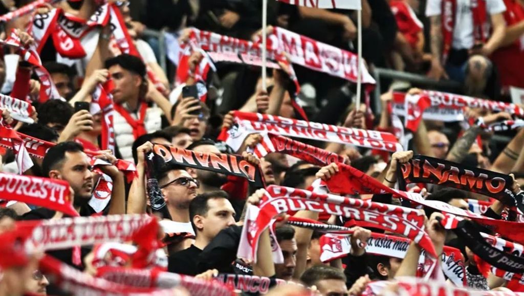 Fani Dinamo / FOTO sportpictures.eu via GOLAZO.RO