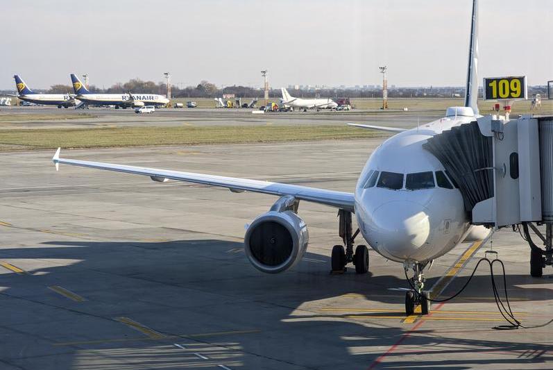 Avioane pe Aeroportul Otopeni, Foto: HotNews.ro / Victor Cozmei