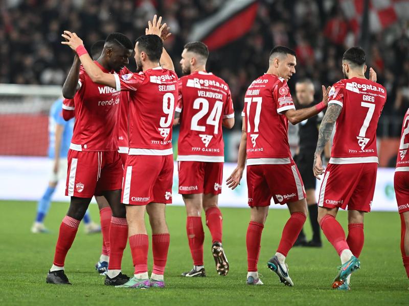 Jucatorii lui Dinamo, Foto: Razvan Pasarica/SPORT PICTURES / imago sportfotodienst / Profimedia