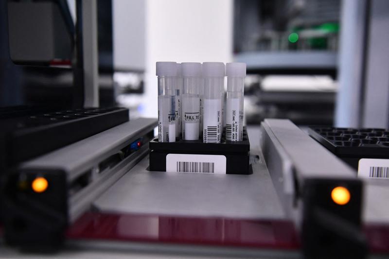 Teste de salivă, Foto: GAIZKA IROZ / AFP / Profimedia