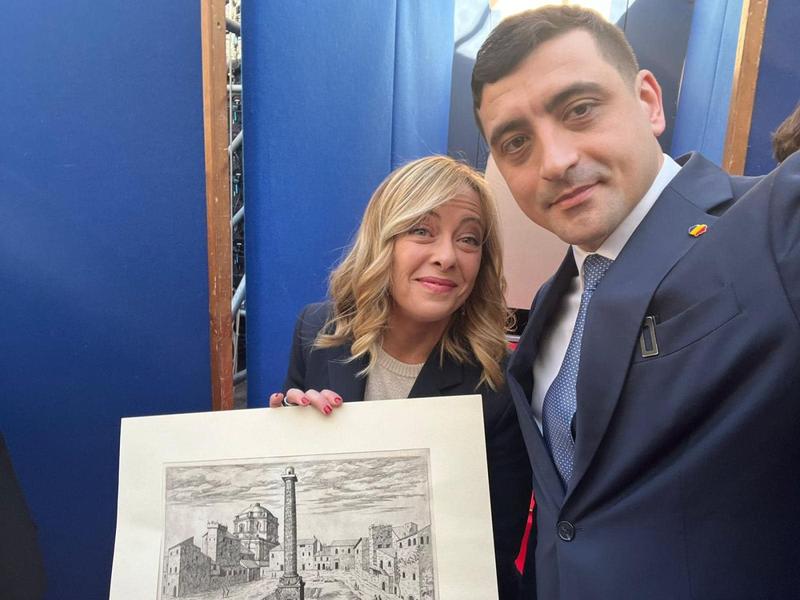 George Simion, alături de Giorgia Meloni la o conferință a suveraniștilor europeni, Foto: Facebook