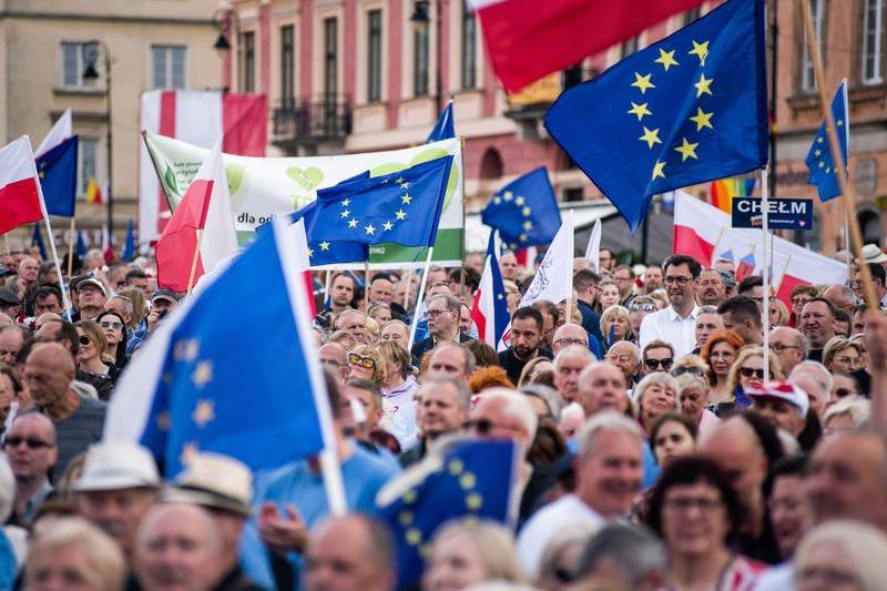 Miting electoral proeuropean în Polonia , Foto: Attila Husejnow/SOPA Images/Shut / Shutterstock Editorial / Profimedia