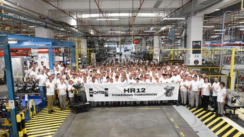 Incepe la Mioveni productia noului motor HR12, Foto: HORSE