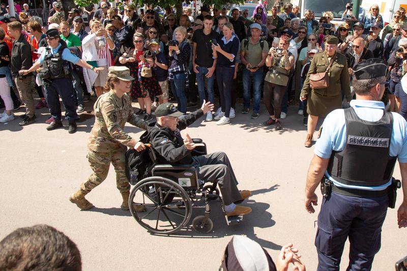 Veteran al celui de-al Doilea Razboi Mondial la festivitatile organizate in Normandia, Foto: Jean-Marc David / Sipa Press / Profimedia Images