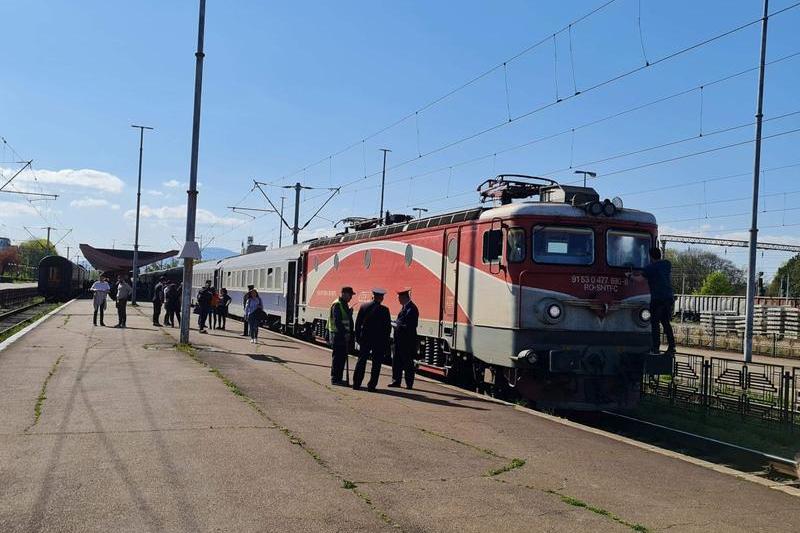 Tren CFR Calatori, Foto: Vlad Barza / HotNews.ro