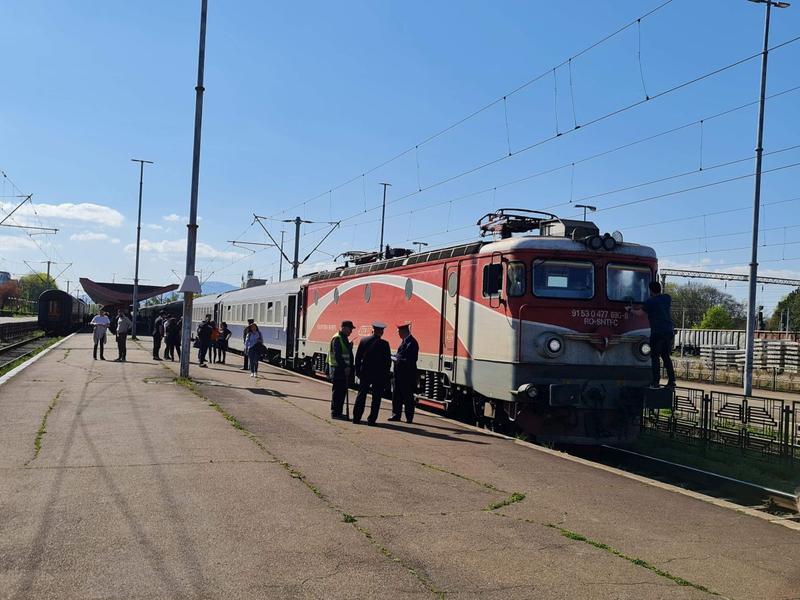 Tren CFR Calatori, Foto: Vlad Barza / HotNews.ro