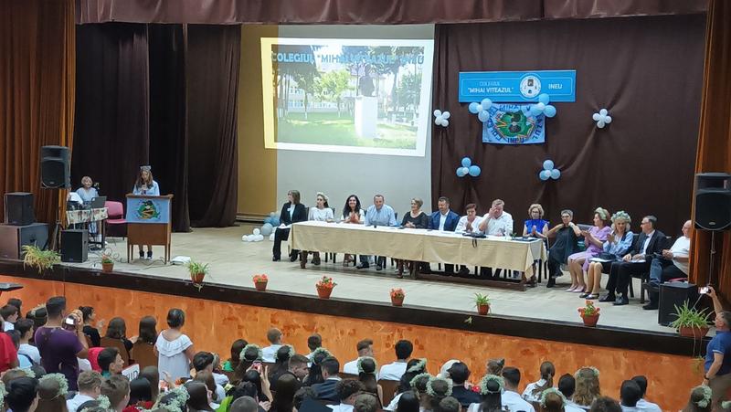 Ceremonia de absolvire de la Colegiul „Mihai Viteazu” Ineu, Foto: Facebook