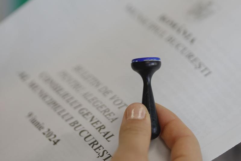 buletine de vot, Foto: Inquam Photos / Octav Ganea