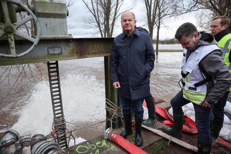 Cancelarul Olaf Scholz intr-o vizita la zonele afectate de inundatiile ce au avut loc in Germania in luna ianuarie, Foto: JAN WOITAS / AFP / Profimedia