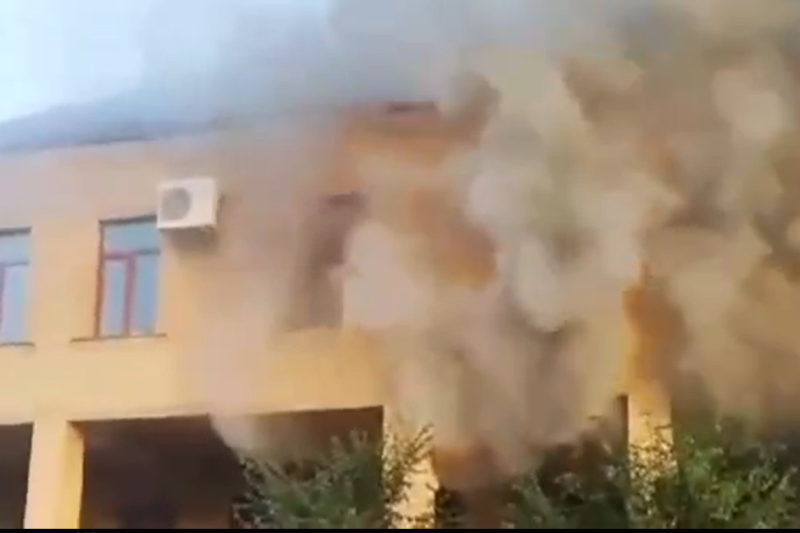 In unul din atacurile din Daghestan, o sinagogă a luat foc / FOTO: Captura video