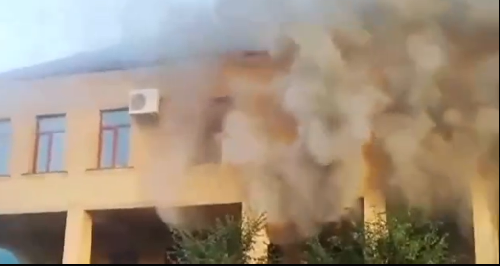 In unul din atacurile din Daghestan, o sinagogă a luat foc / FOTO: Captura video