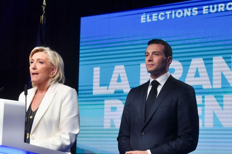 Alegeri sub tensiune azi în Franța: partidul lui Le Pen, pe cale să devină cea mai mare forță politică a țării / Sondajele anunță însă un parlament fără majoritate