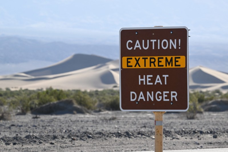 Avertismentul specialiștilor: „Căldura te va ucide prima”. Cum au ajuns temperaturile extreme un „ucigaș tăcut”, mai mortal decât șerpii și rechinii