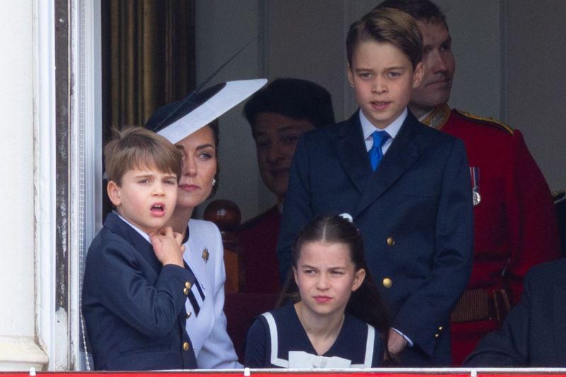 FOTO George, Charlotte și Louis – mesaj pentru prinţul William, de Ziua Tatălui. Fotografia postată de familia regală britanică