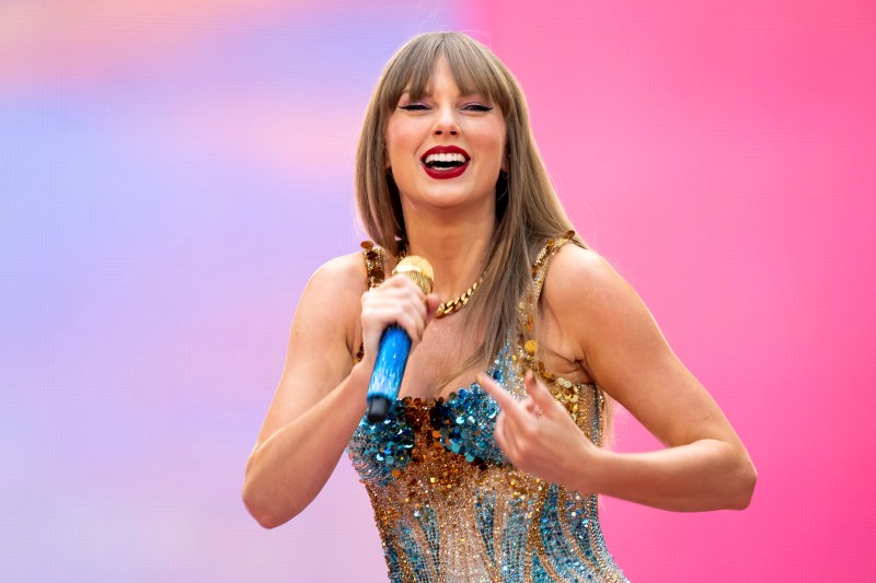 Taylor Swift in concert pe Wembley Stadium in cadrul Eras Tour FOTO: Scott A Garfitt / AP / Profimedia