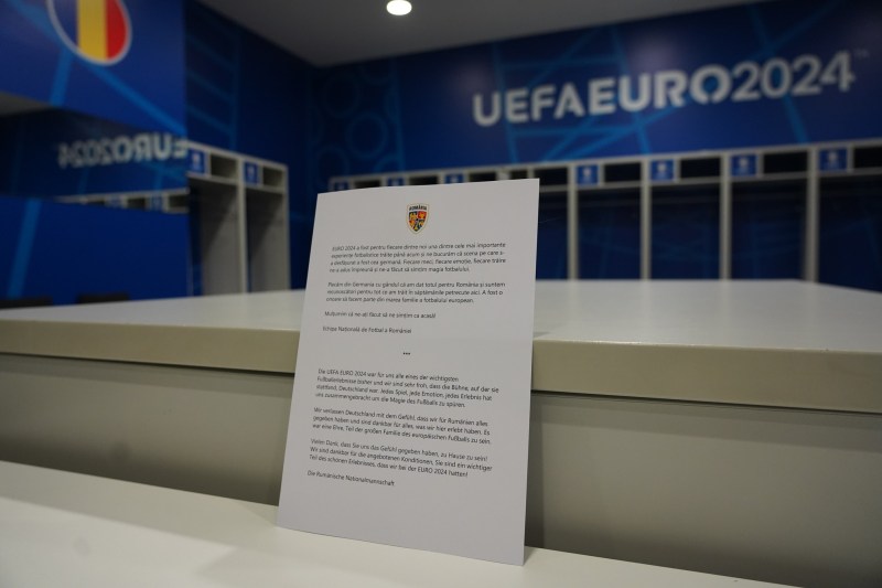 FOTO. Cum au lăsat vestiarul jucătorii Naționalei României după eliminarea de la EURO 2024. Scrisoare pentru nemți