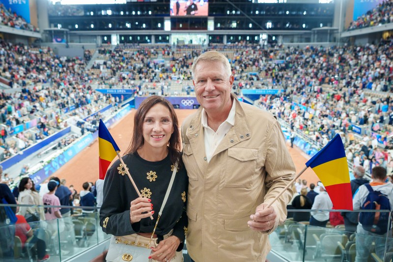 FOTO Klaus Iohannis a asistat împreună cu Carmen Iohannis la două dintre meciurile sportivilor români la Jocurile Olimpice