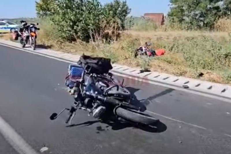 VIDEO Trei motocicliste s-au lovit de un tir pe un drum din județul Constanța