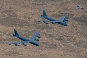 Bobardiere strategice americane în România. Sursă foto: Adrian SULTĂNOIU, Bogdan PANTILIMON, Narcisa TUŢĂ, Statul Major al Forţelor Aeriene