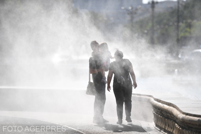 Canicula si disconfort termic accentuat in Bucuresti. Foto: Agerpres