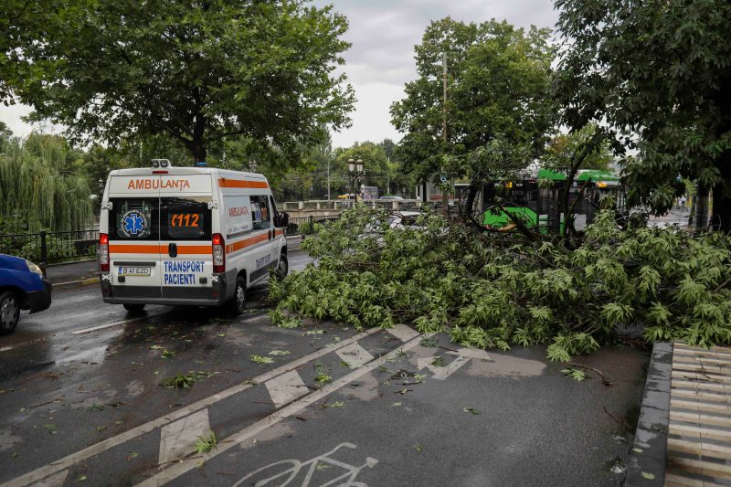 Efectele furtunii din București din 10 iulie / FOTO Inquam Photos / Octav Ganea