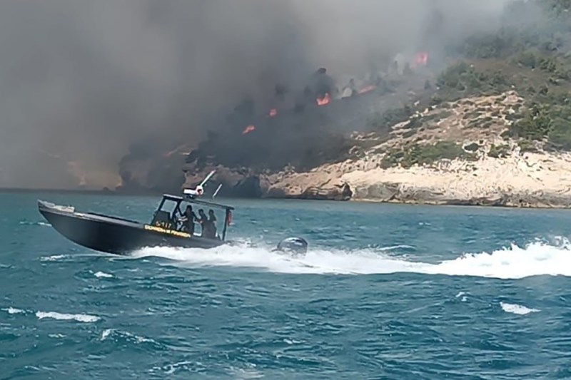 Incendiu în regiunea Puglia, Italia. Foto: Manfredonia / Zuma Press / Profimedia