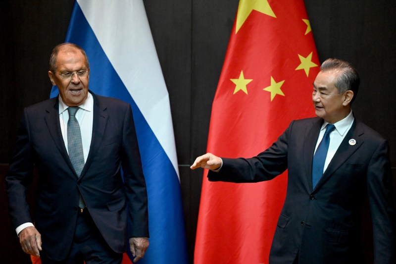 Serghei Lavrov și omologul său din China au discutat despre „alternativa eurasiatică la NATO” propusă de Putin